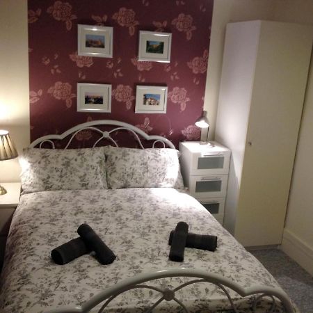 F1- Very Nice City Centre Apartment エディンバラ エクステリア 写真