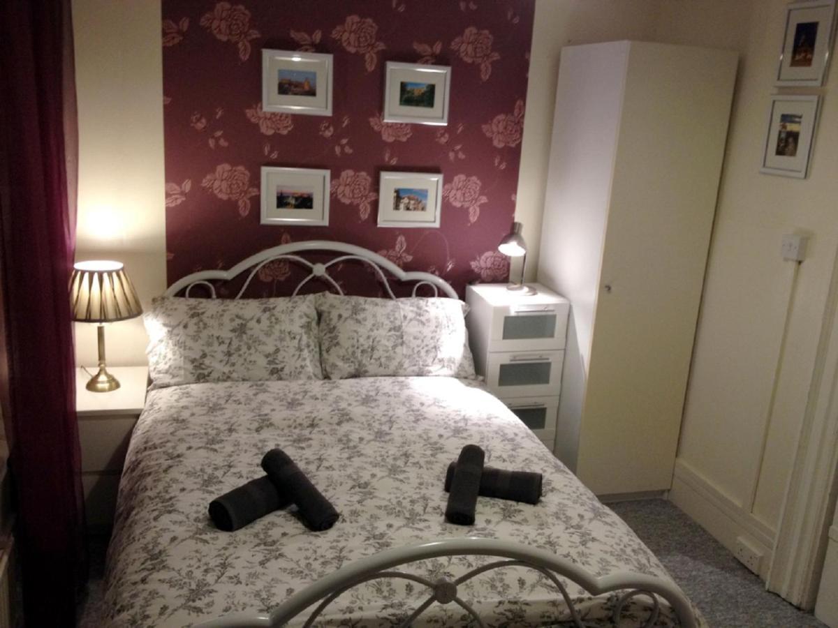 F1- Very Nice City Centre Apartment エディンバラ エクステリア 写真
