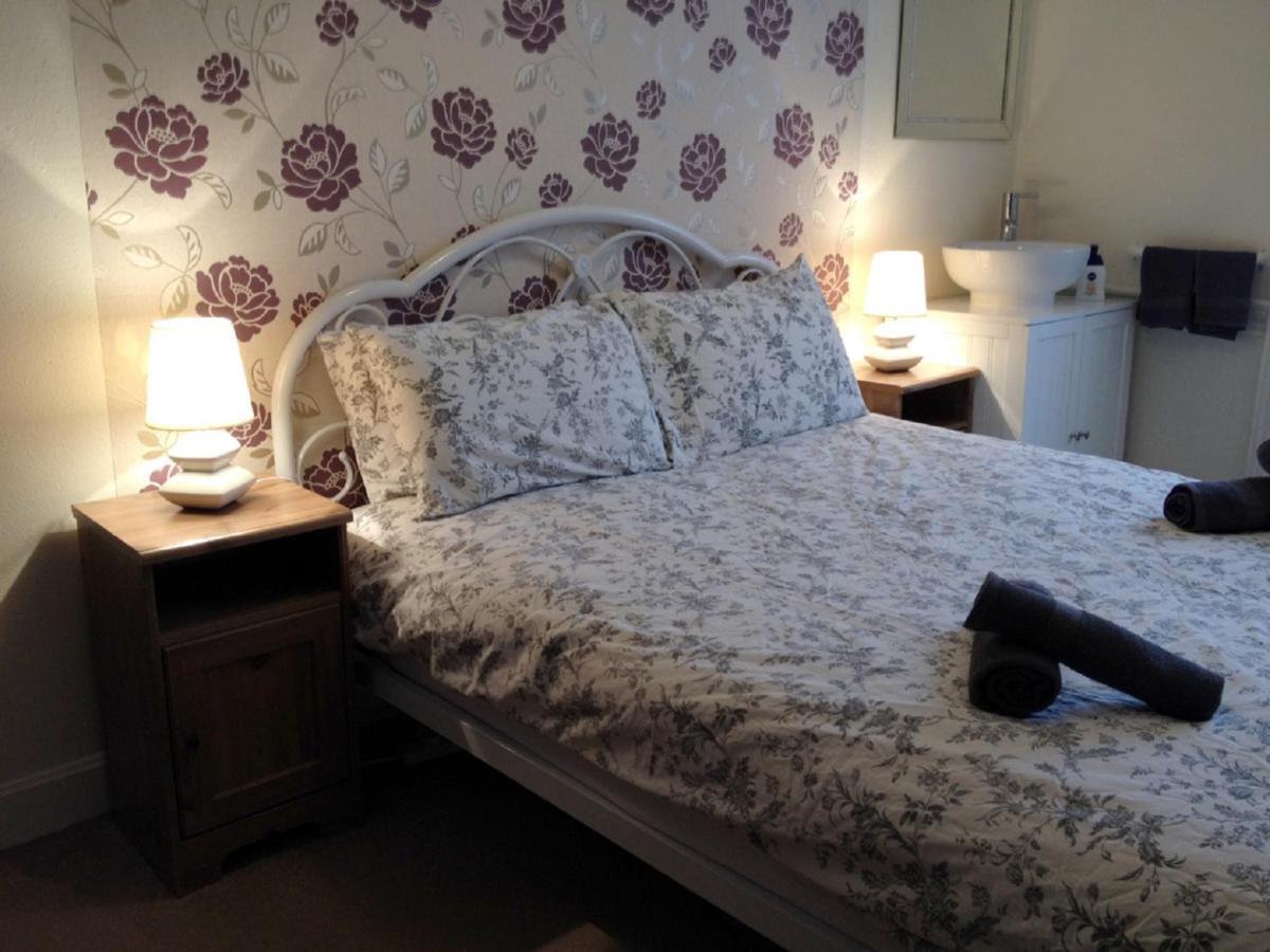 F1- Very Nice City Centre Apartment エディンバラ エクステリア 写真
