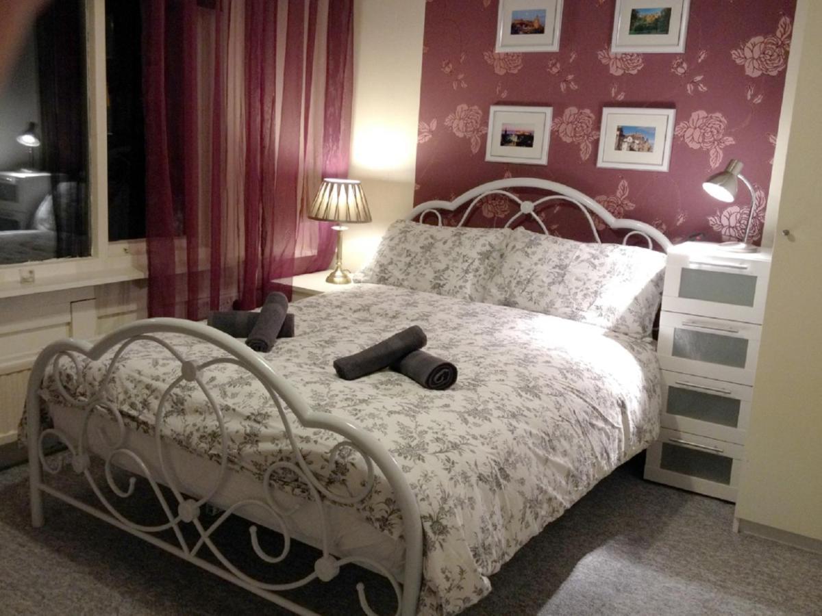 F1- Very Nice City Centre Apartment エディンバラ エクステリア 写真